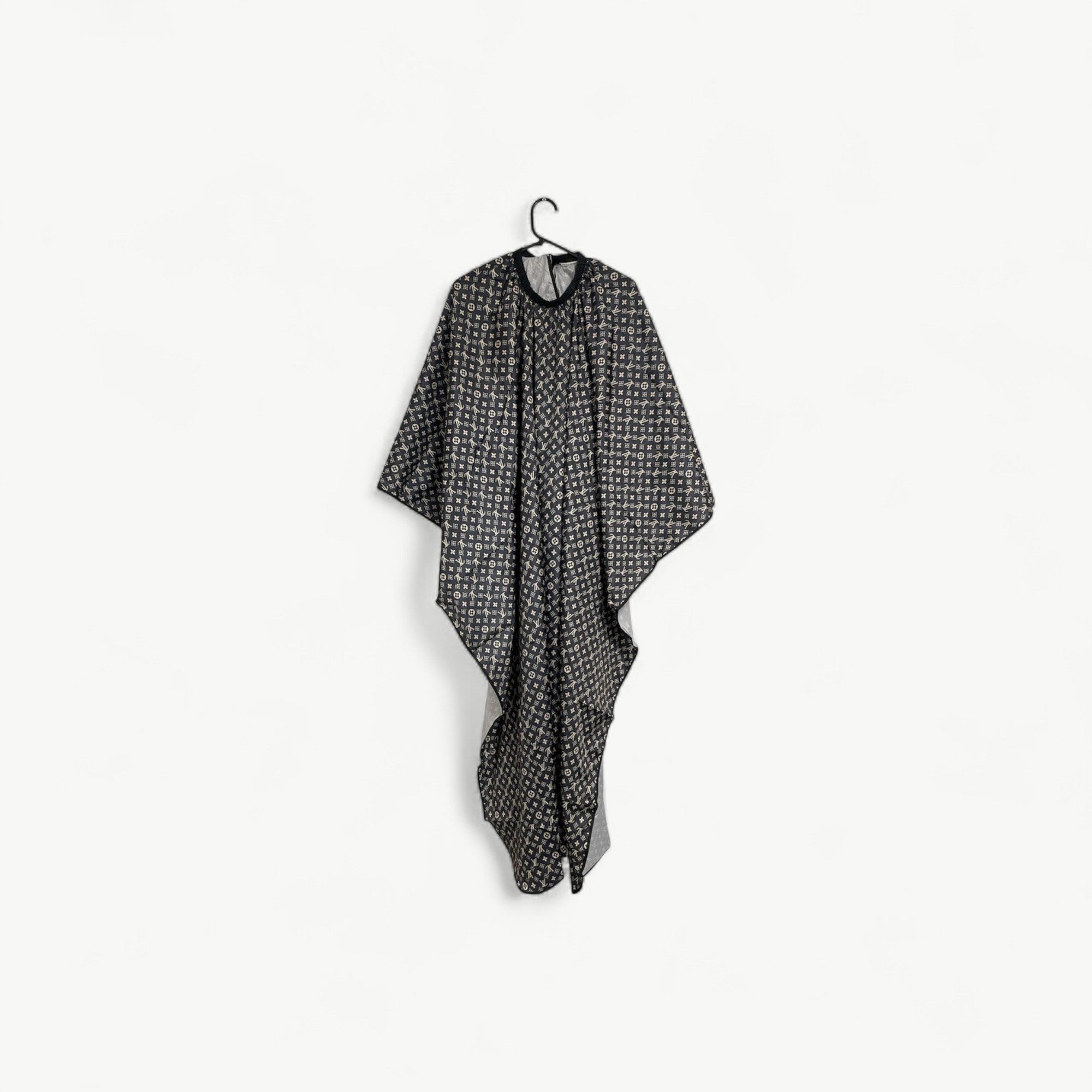 Louis Vitton Barber Gown Cape Black